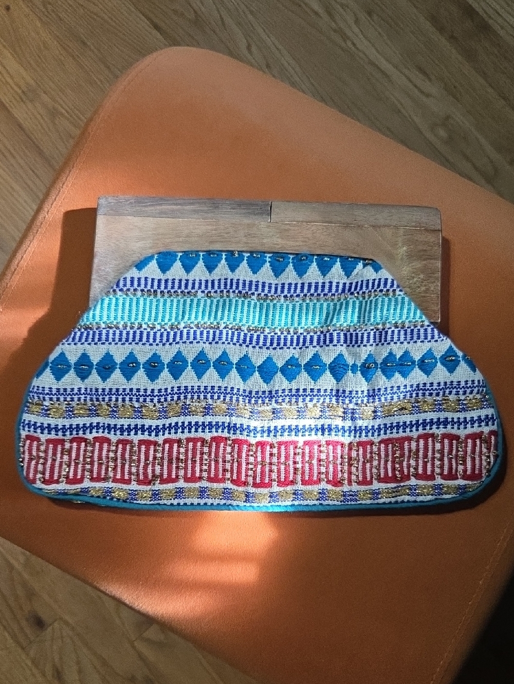 Embeoidered Multicolor Patterned Clutch Bag with Wood Clasp